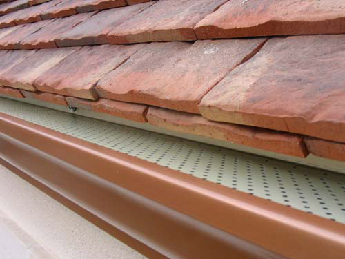 T-Rex continuous fastening system on a gutter run